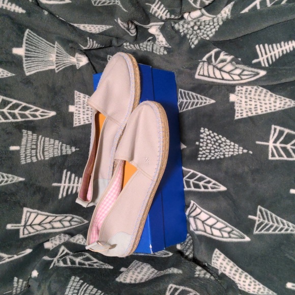 Espadrille Paris Women's Slip-on Flats - Picture 5 of 5